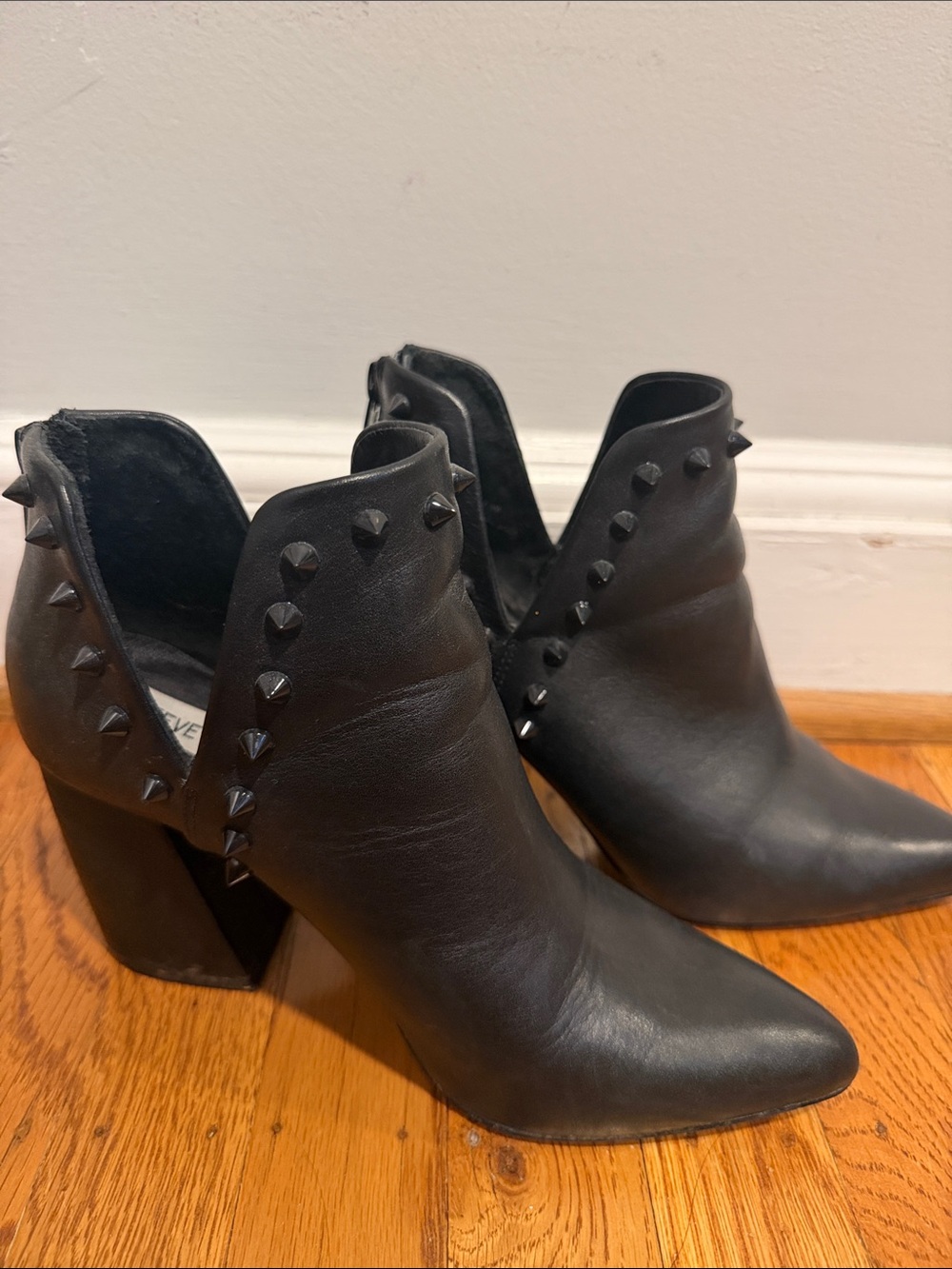 Steve Madden Black Leather Studded Pointed Ankle Booties